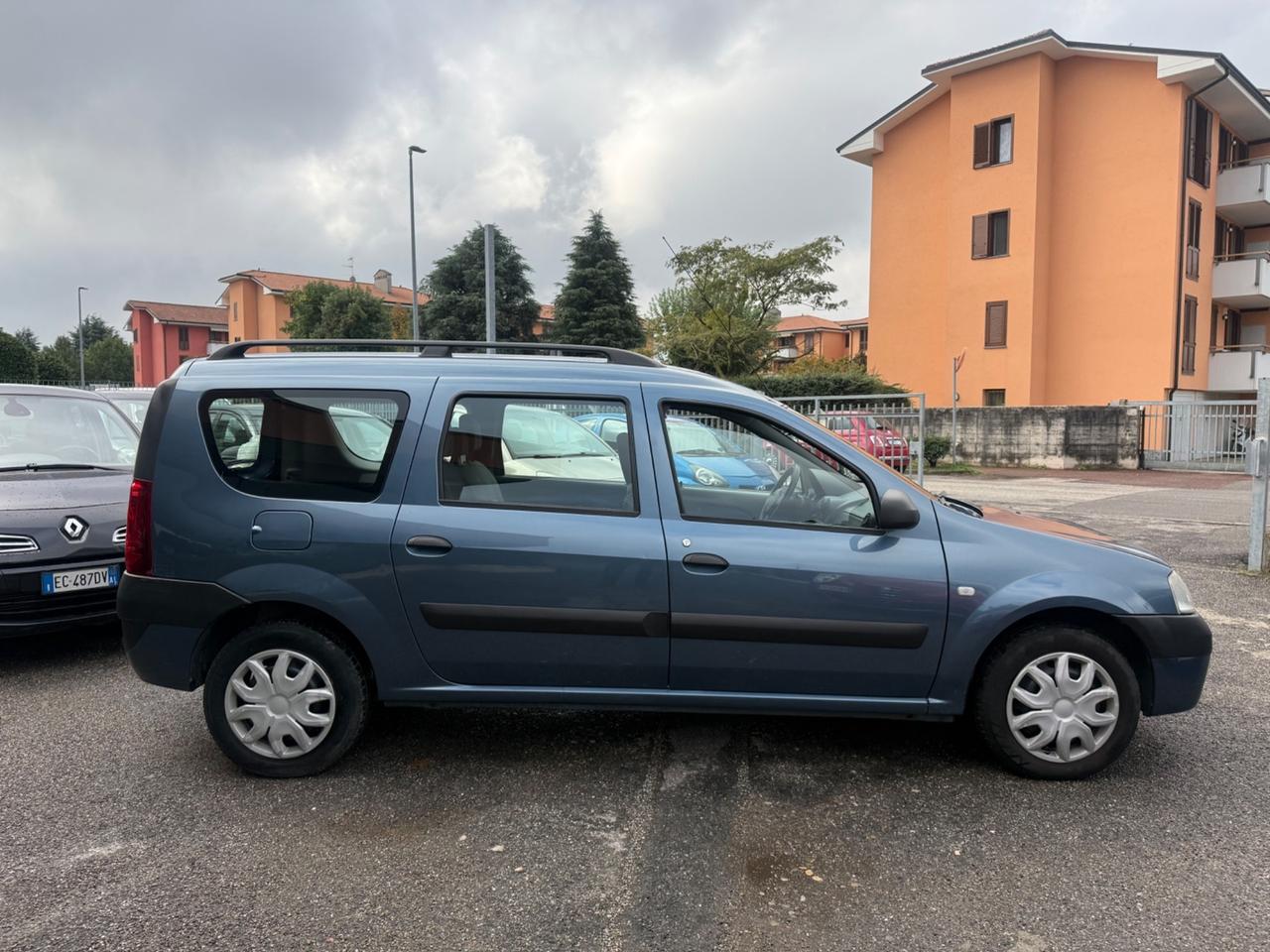 Dacia Logan MCV 1.6 16V 5 posti Lauréate