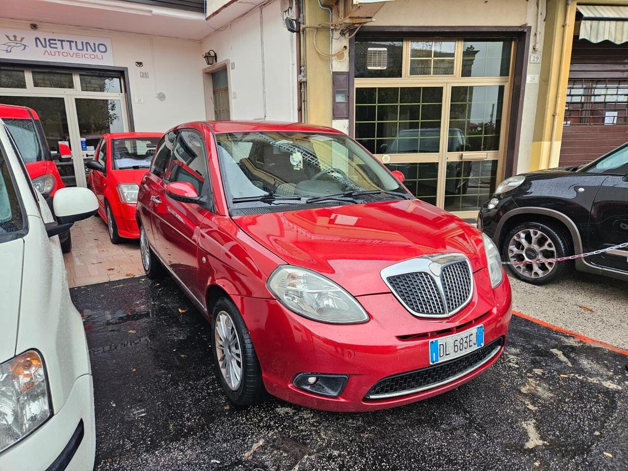 Lancia Ypsilon 1.3 MJT 75 CV Argento