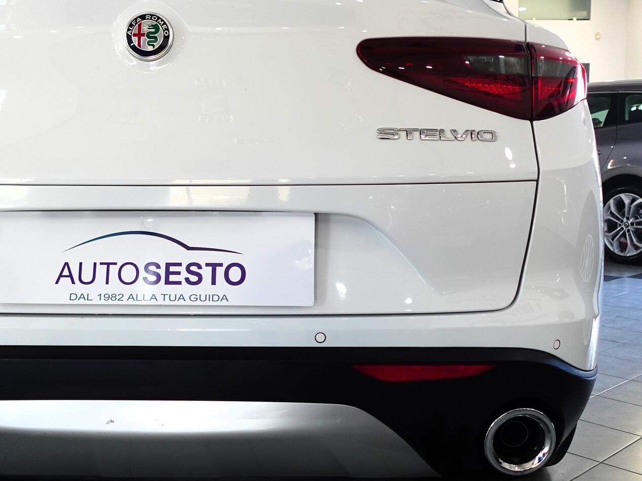 Alfa Romeo Stelvio 2.2 MJT 160 CV AT8 RW SPORT TECH