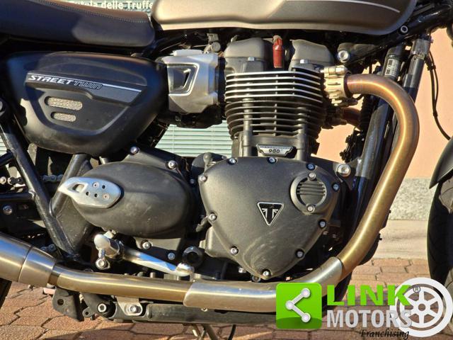TRIUMPH Street Twin 900