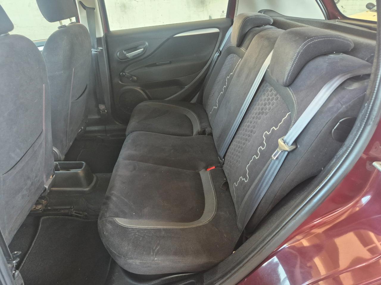 FIAT PUNTO STREET 1.4 GAS METANO NUOVISSIMA DEL 2014