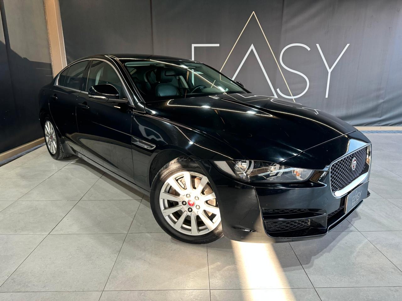 Jaguar XE 2.0 D 180 CV Prestige