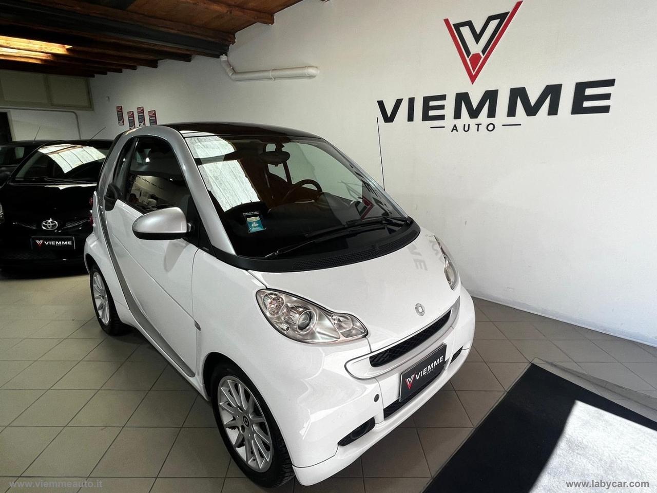 SMART fortwo 52 kW MHD coupé White Tailor Made