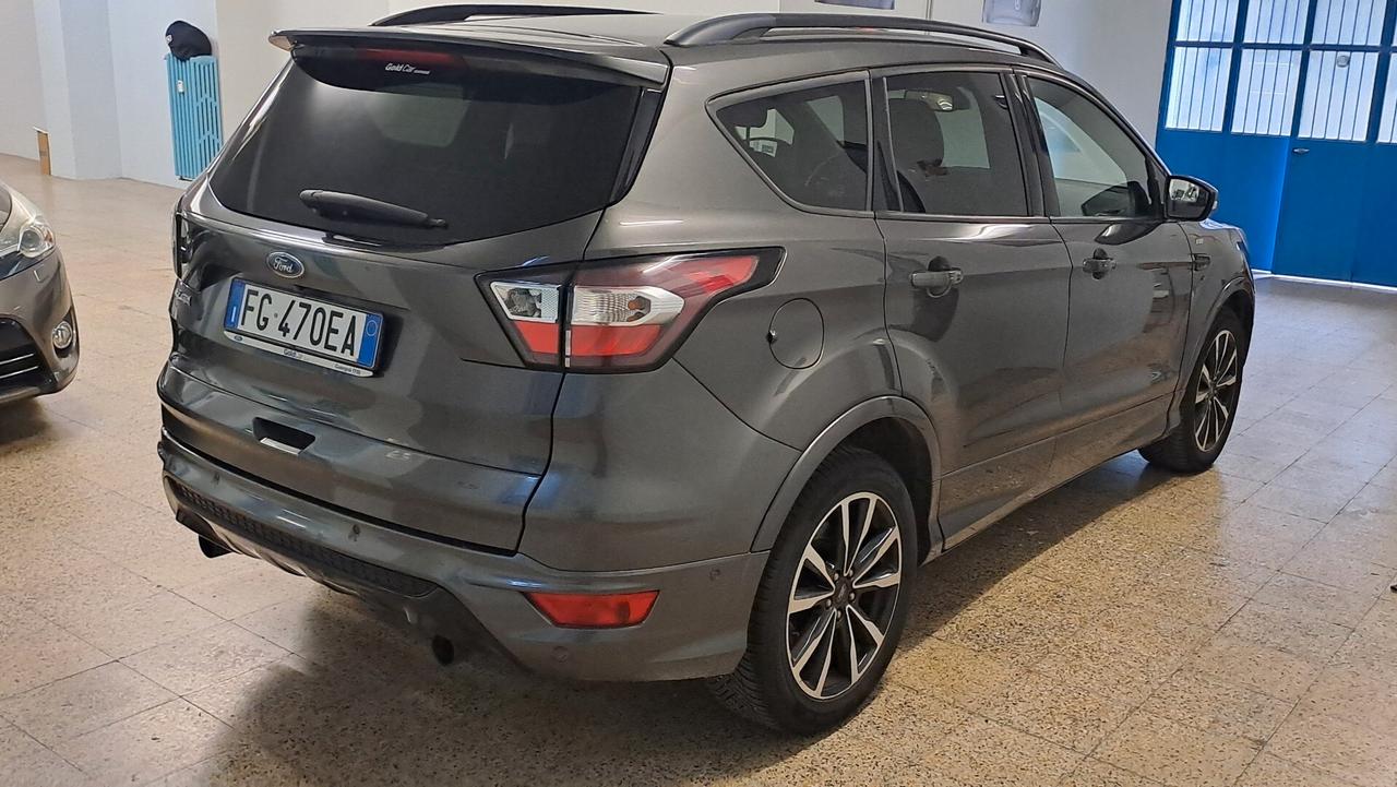 Ford Kuga 1.5 TDCI 120 CV 2WD ST-Line