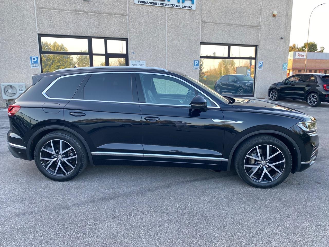 Volkswagen Touareg 3.0 V6 TDI SCR Advanced