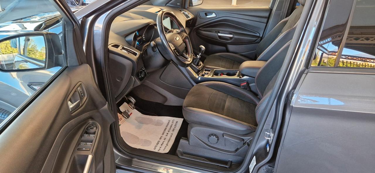 Ford Kuga 1.5 TDCi 120cv 2WD ST-Line