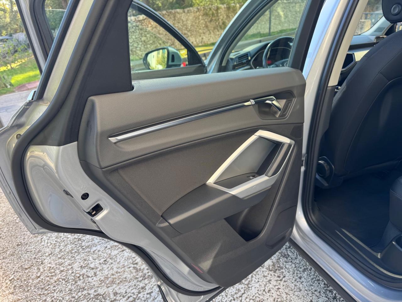 Audi Q3 2.0 TDI - FARI MATRIX - 2019