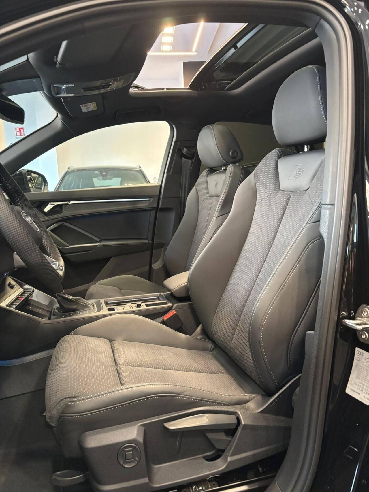 Audi Q3 35 TDI S tronic line edition 2.0 150CV Tetto Apribile