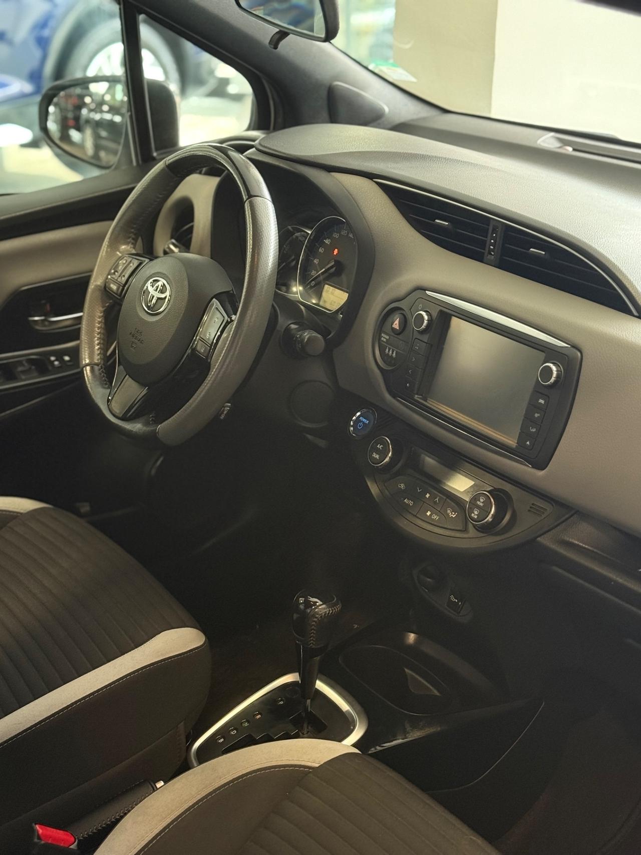 Toyota Yaris 1.5 Hybrid 5 porte Trend Platinum Edition