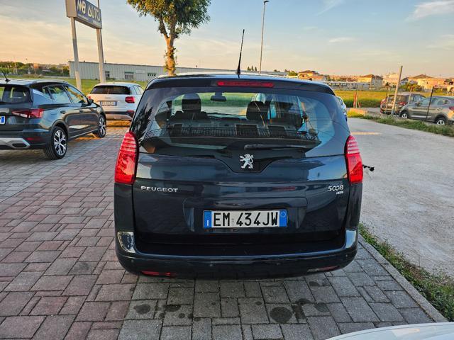 PEUGEOT 5008 1.6 e-HDi 112CV Stop&Start cambio robotizzato Allu