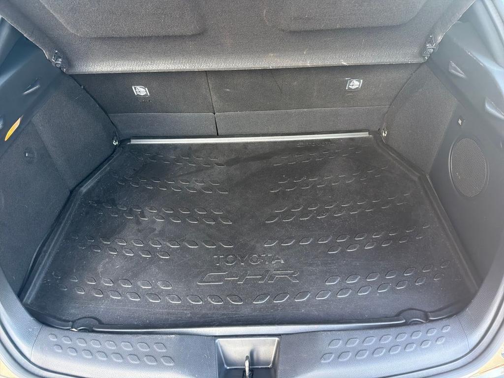 Toyota C-HR 2.0h Lounge e-cvt