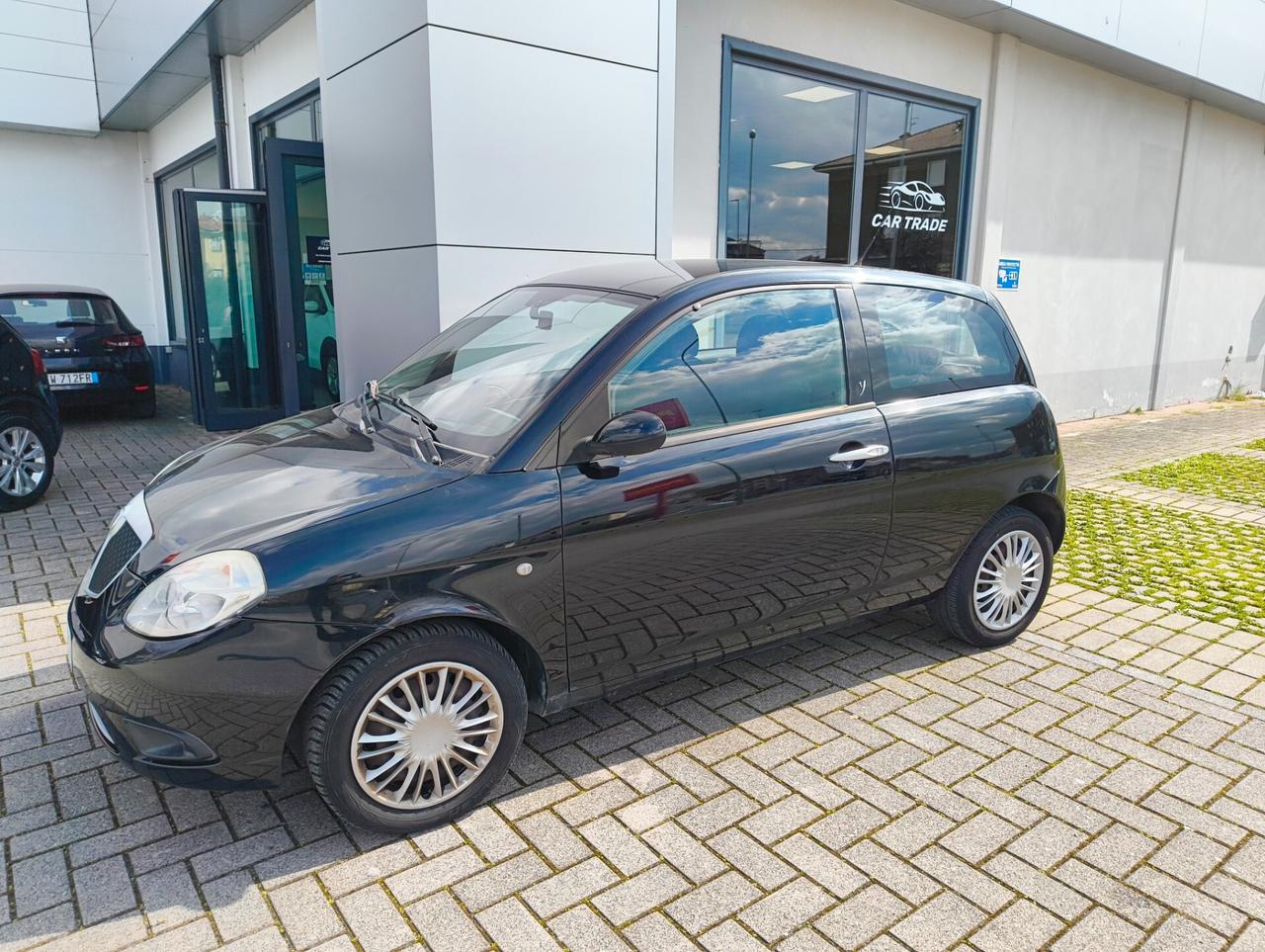 Lancia Ypsilon 1.3 MJT 75 CV