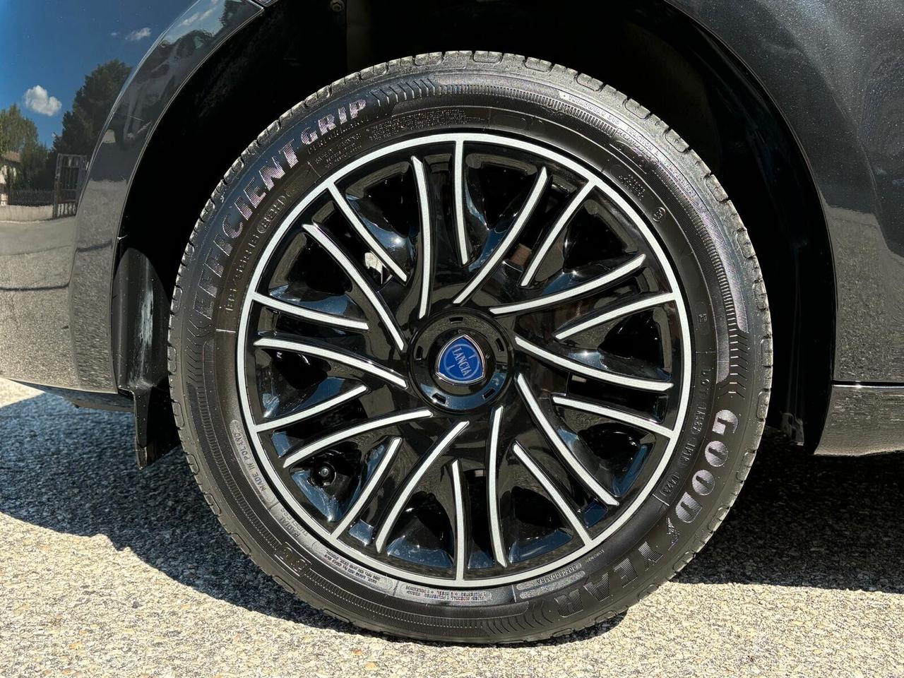Lancia Ypsilon 1.0 FireFly 5 porte S&S Hybrid Gold