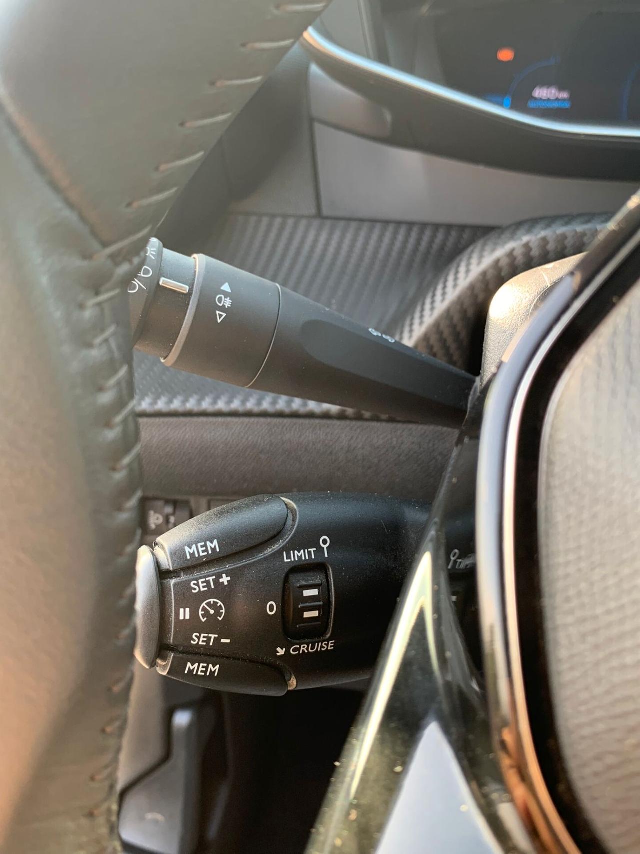 Peugeot 208 BlueHDi 100 Stop&Start 5 porte Allure Pack