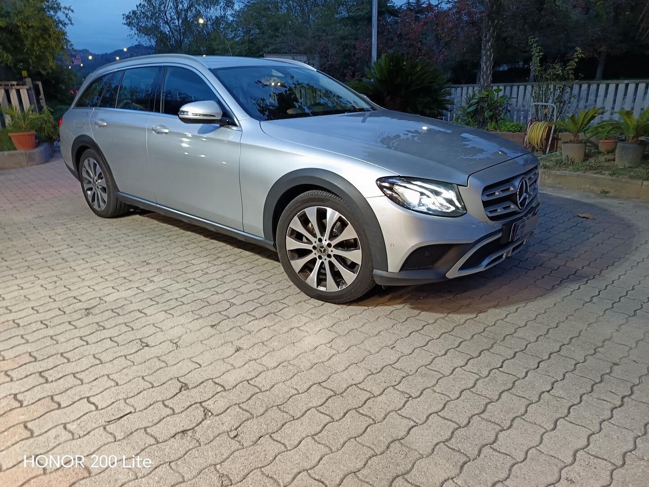 MERCEDES-BENZ E 220 d Auto Bus. Sport All-Terrain