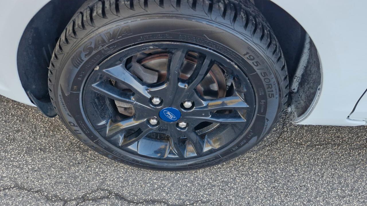 Ford Fiesta 1.5 TDCi 95CV 5 porte Black& White Edition