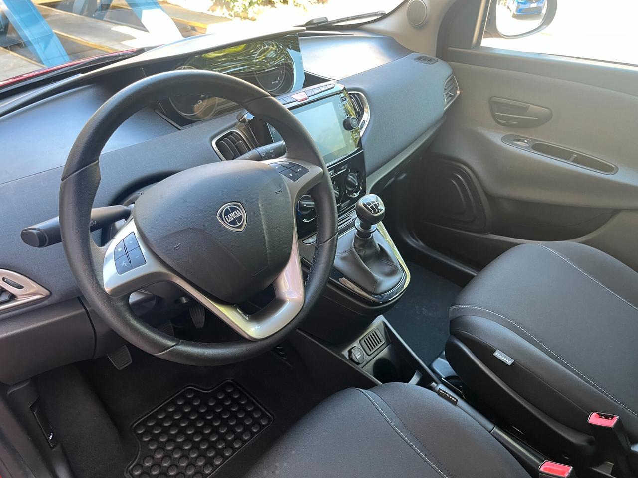 LANCIA YPSILON 1.0 HYBRID 70CV GOLD - NESSUN VINCOLO FINANZIARIO - SOLAMENTE 25.00KM - FULL OPTIONAL