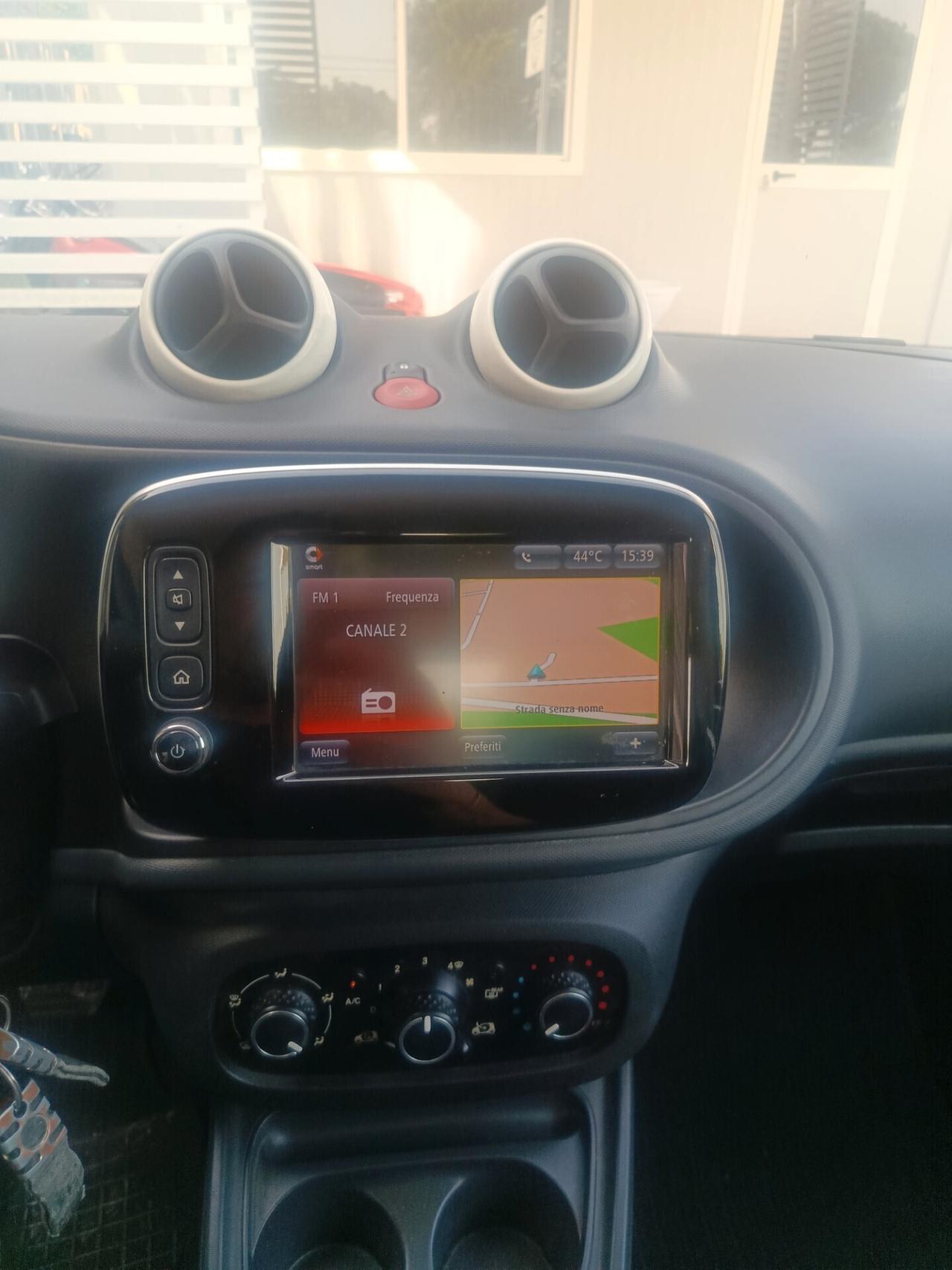 Smart ForTwo 70 1.0 twinamic Youngster l iper full pelle navi sedili riscaldabili