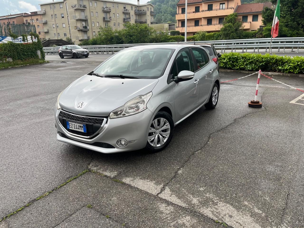 PEUGEOT 208 - BENZINA/GPL