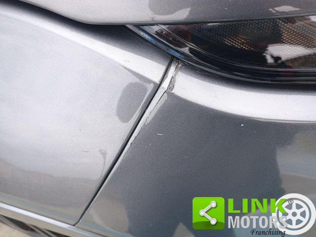 LAND ROVER Range Rover Evoque 2.0 eD4 5p. Pure