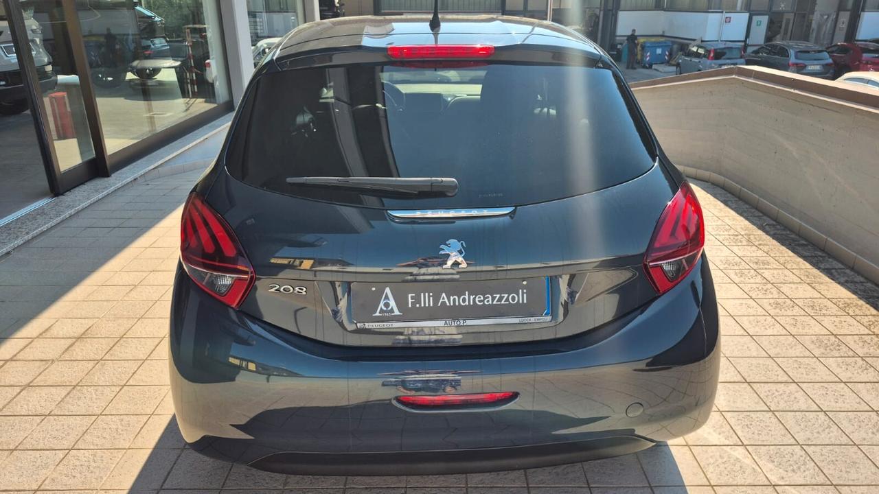 Peugeot 208 PureTech 82 5 porte Black Line