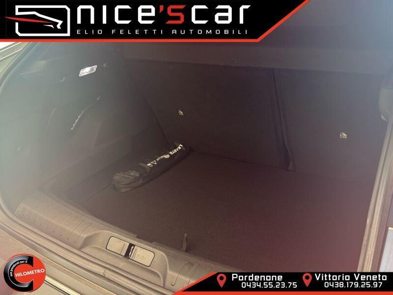 Alfa Romeo Junior 1.2 136 CV Hybrid eDCT6