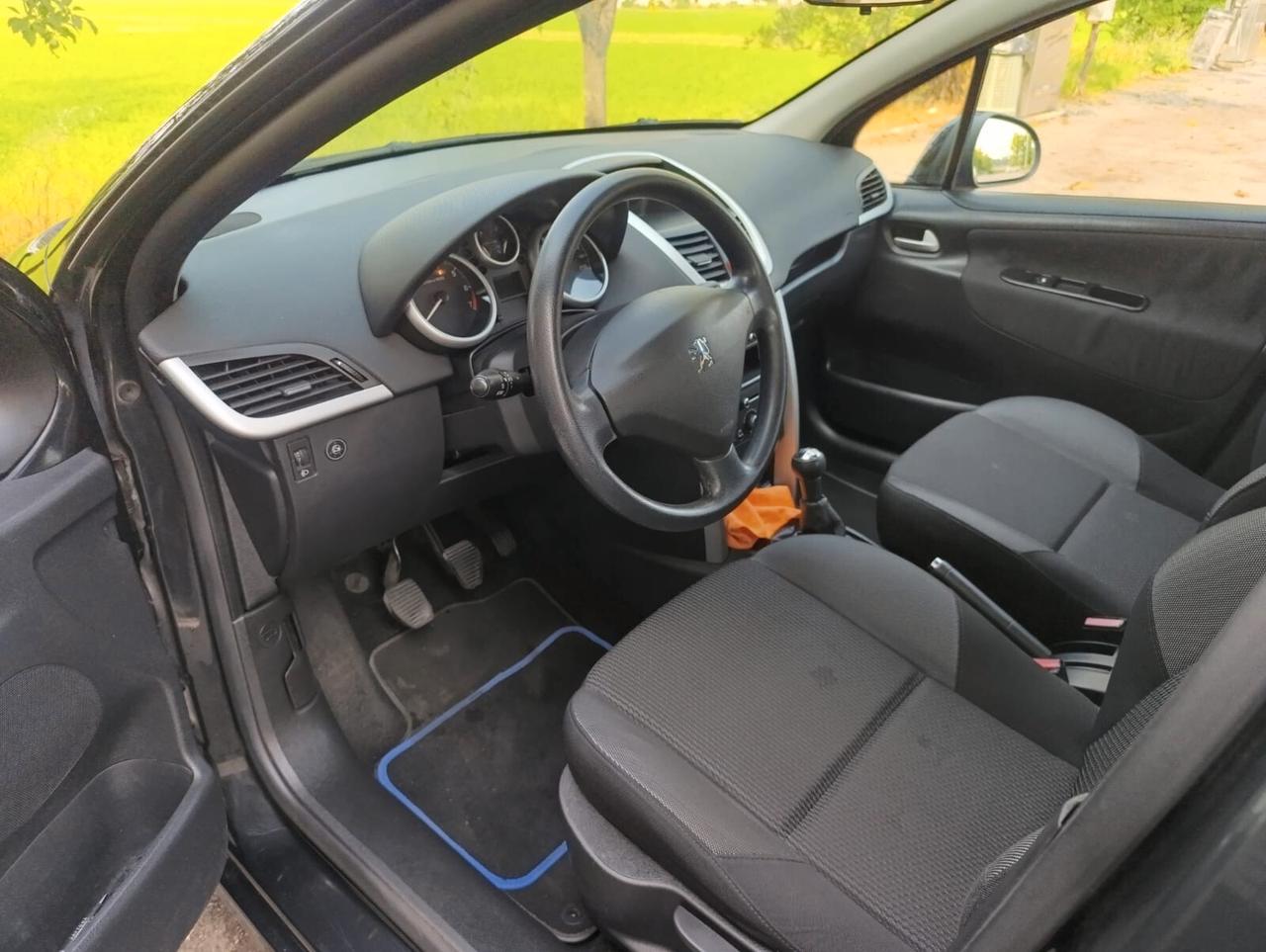 Peugeot 207 Plus 1.4 8V 75CV 5p. ECO GPL