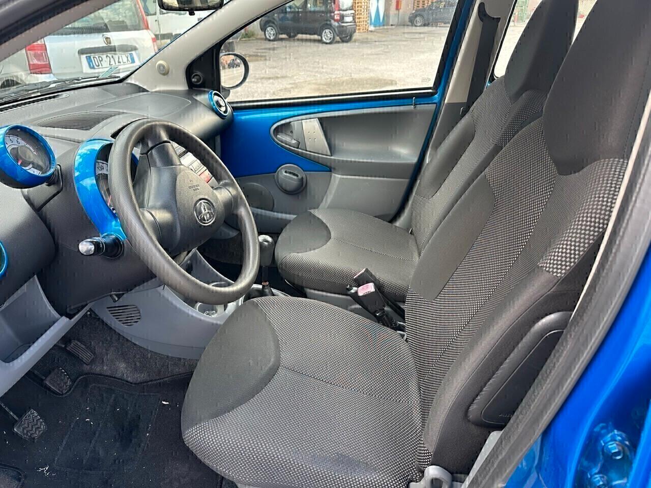 Toyota Aygo 1.0 12V VVT-i 5 porte Sol