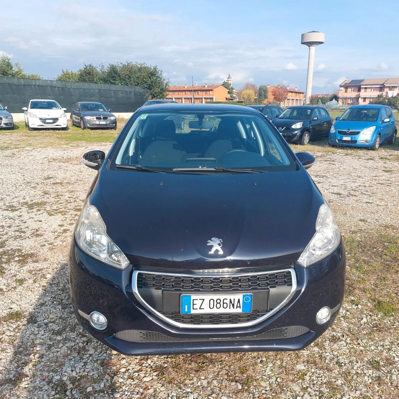 Peugeot 208 1.4 HDi 68 CV 5 porte Allure