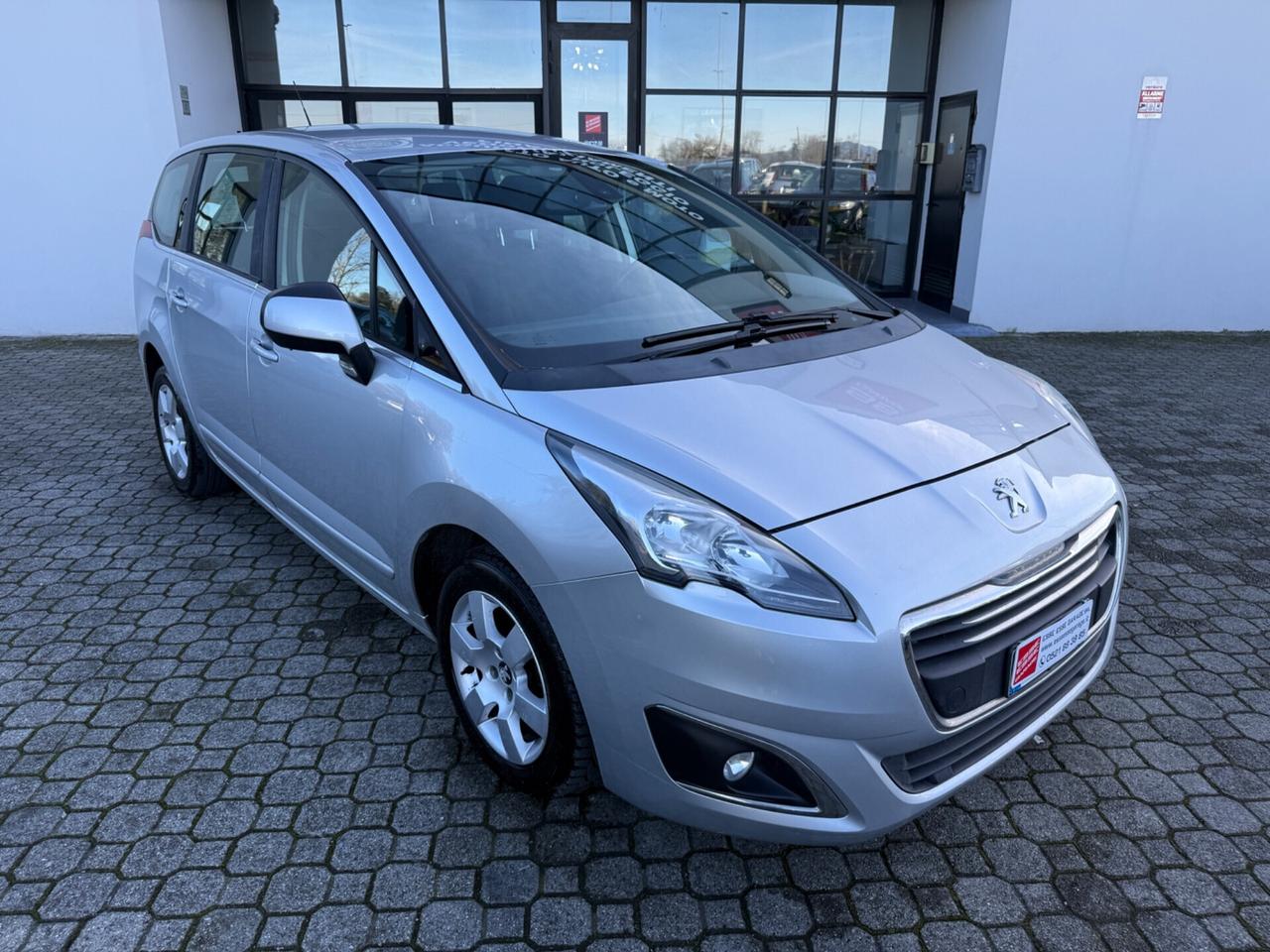 Peugeot 5008 BlueHDi 120 S&S Active