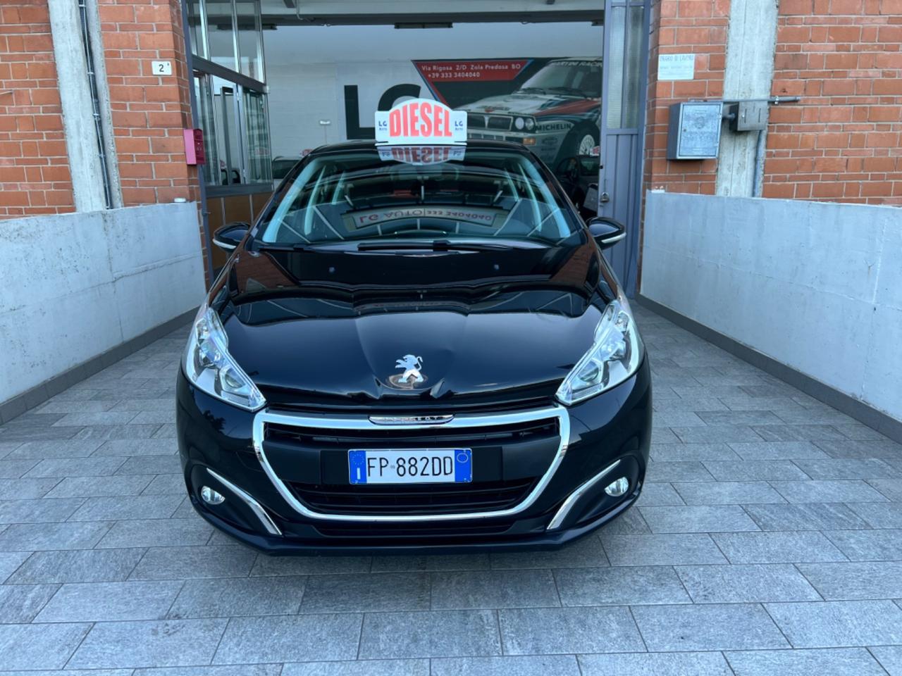 Peugeot 208 BlueHDi 75 5 porte Allure