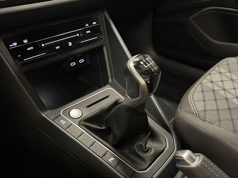 Volkswagen Taigo R-Line 1.0 TSI 81 kW (110 CV) Manuale