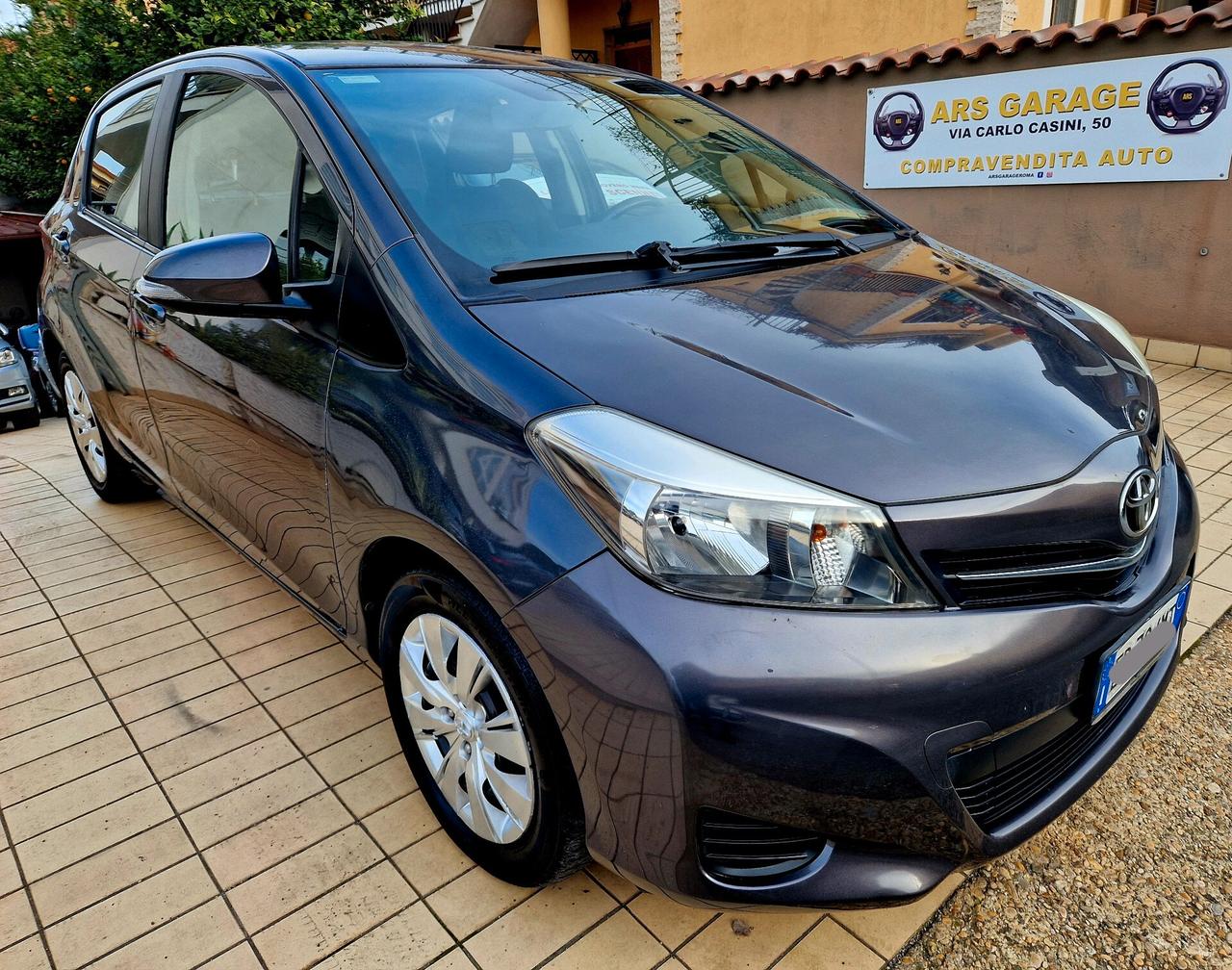 Toyota Yaris 1.0 5 porte Lounge