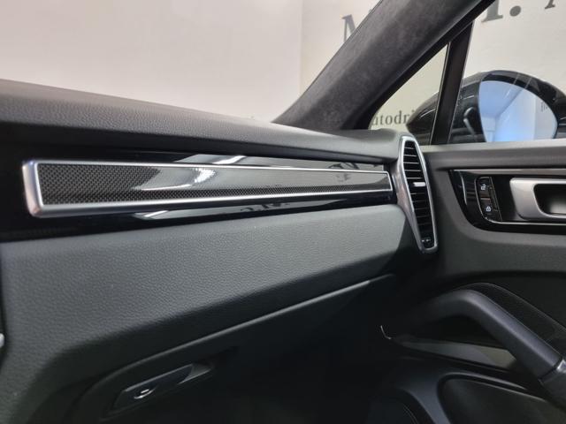PORSCHE Cayenne 3.0 V6 PackSportAlleggerito