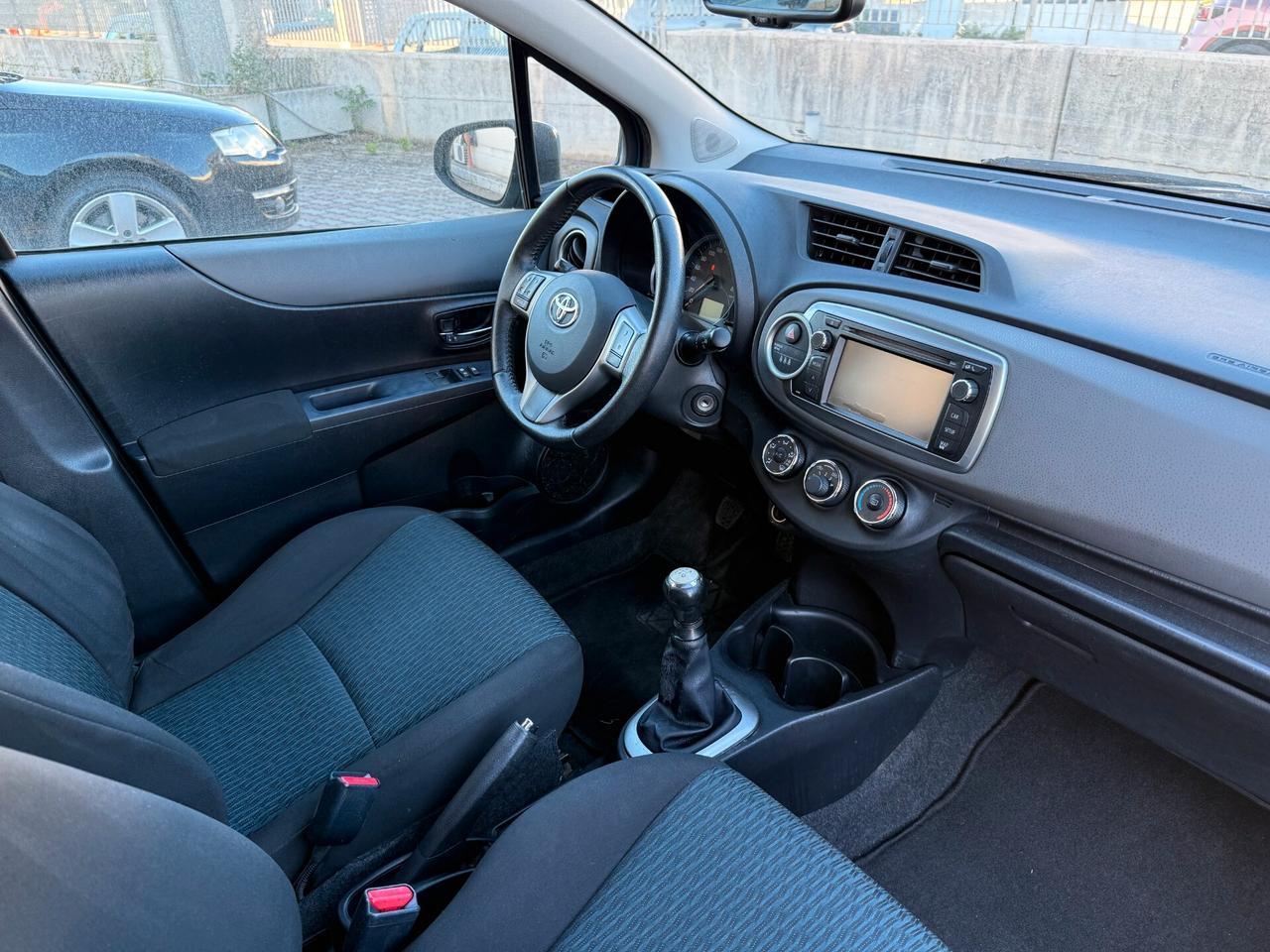 Toyota Yaris 1.0 5 porte Active RetroCam Bluetooth