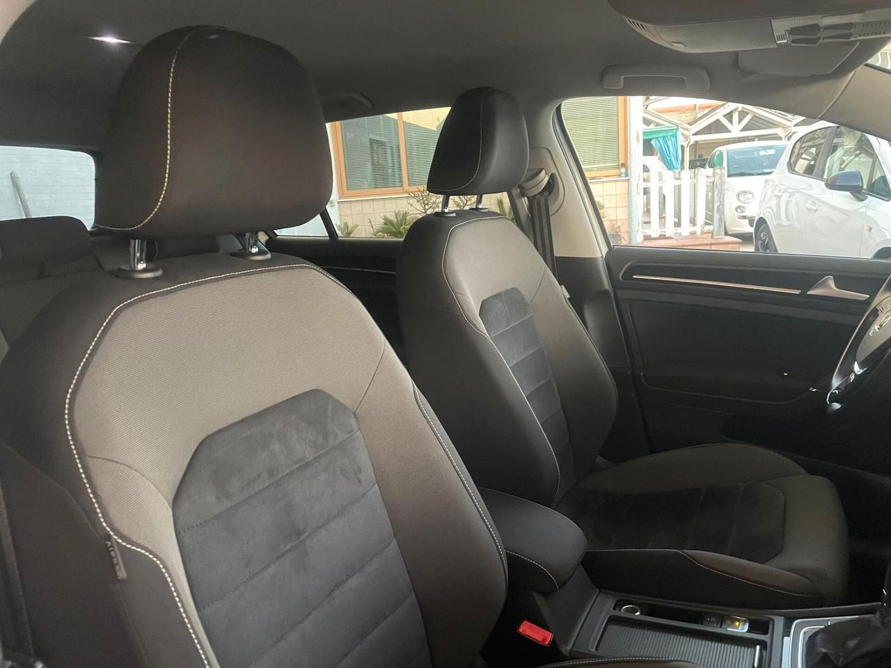 Volkswagen Golf 1.6 TDI 110 CV DSG 5p. Highline BlueMotion Technology