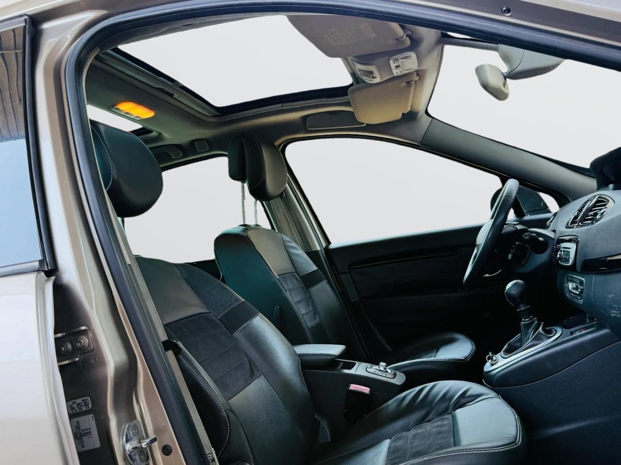 RENAULT SCENIC 1.5 DCI 110 CV*NAVIGATORE*PELLE*7 POSTI*PELLE*