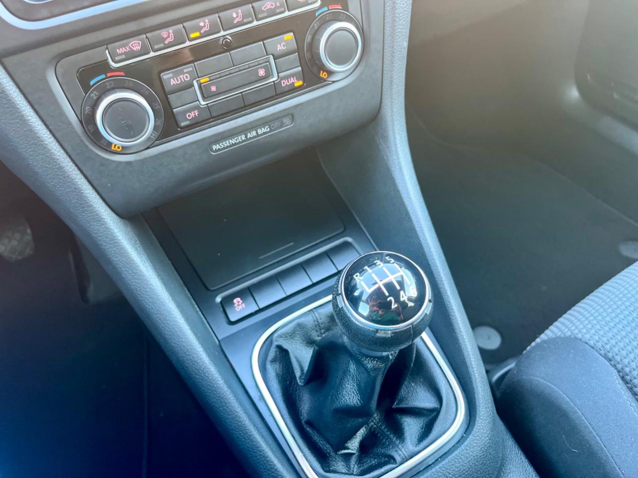 Vw Golf 1.2benzina 2011 98.000km perfetta per neopatentati