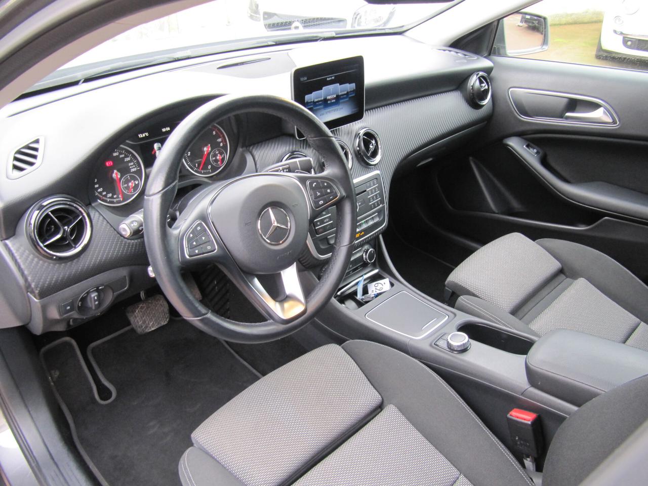 Mercedes-benz GLA 200 d Automatic Business Extra