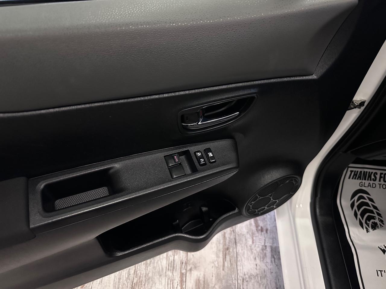 Toyota Yaris 1.0 Benzina 5 porte Lounge