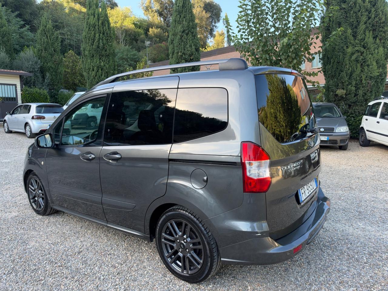 Ford Tourneo Courier 1.5 TDCI 100 CV Sport
