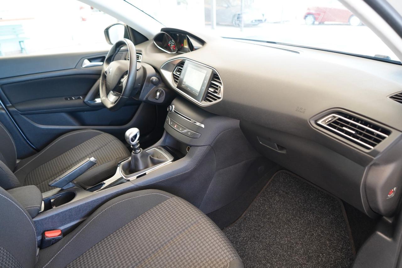 Peugeot 308 BlueHDi 130 S&S Business