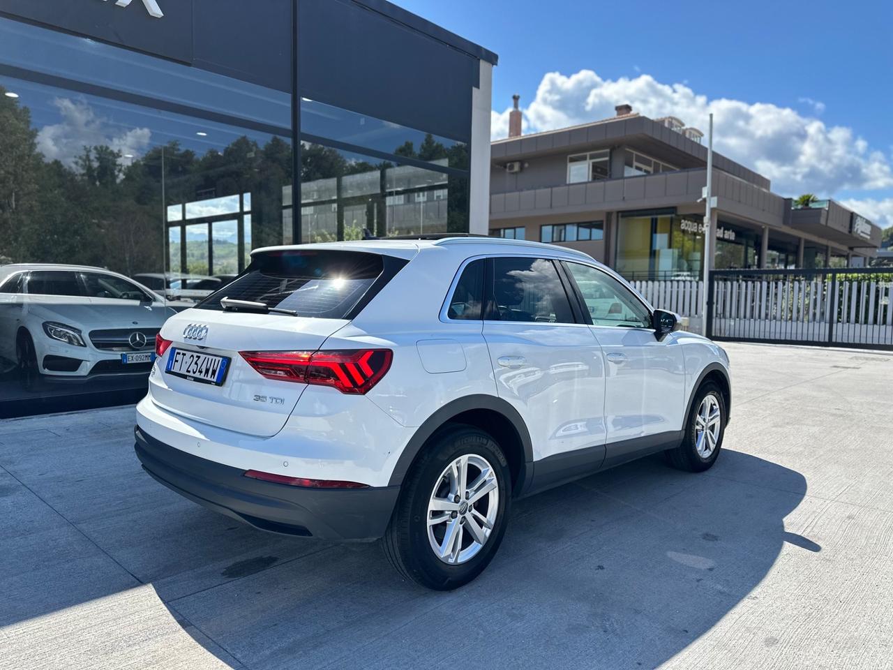 Audi Q3 35 TDI S tronic Business Advanced