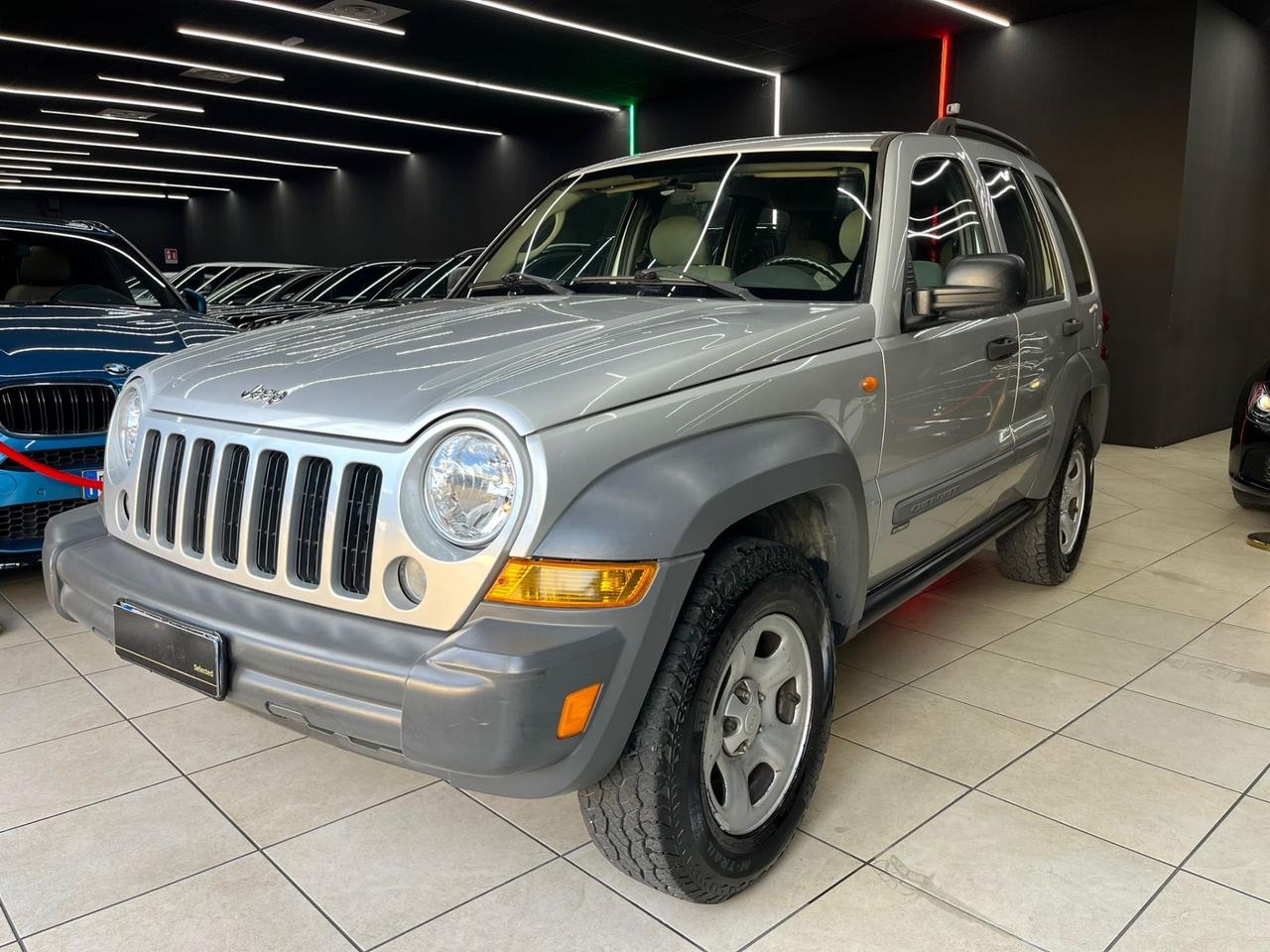 Jeep Cherokee 2.8 CRD Sport 163Cv