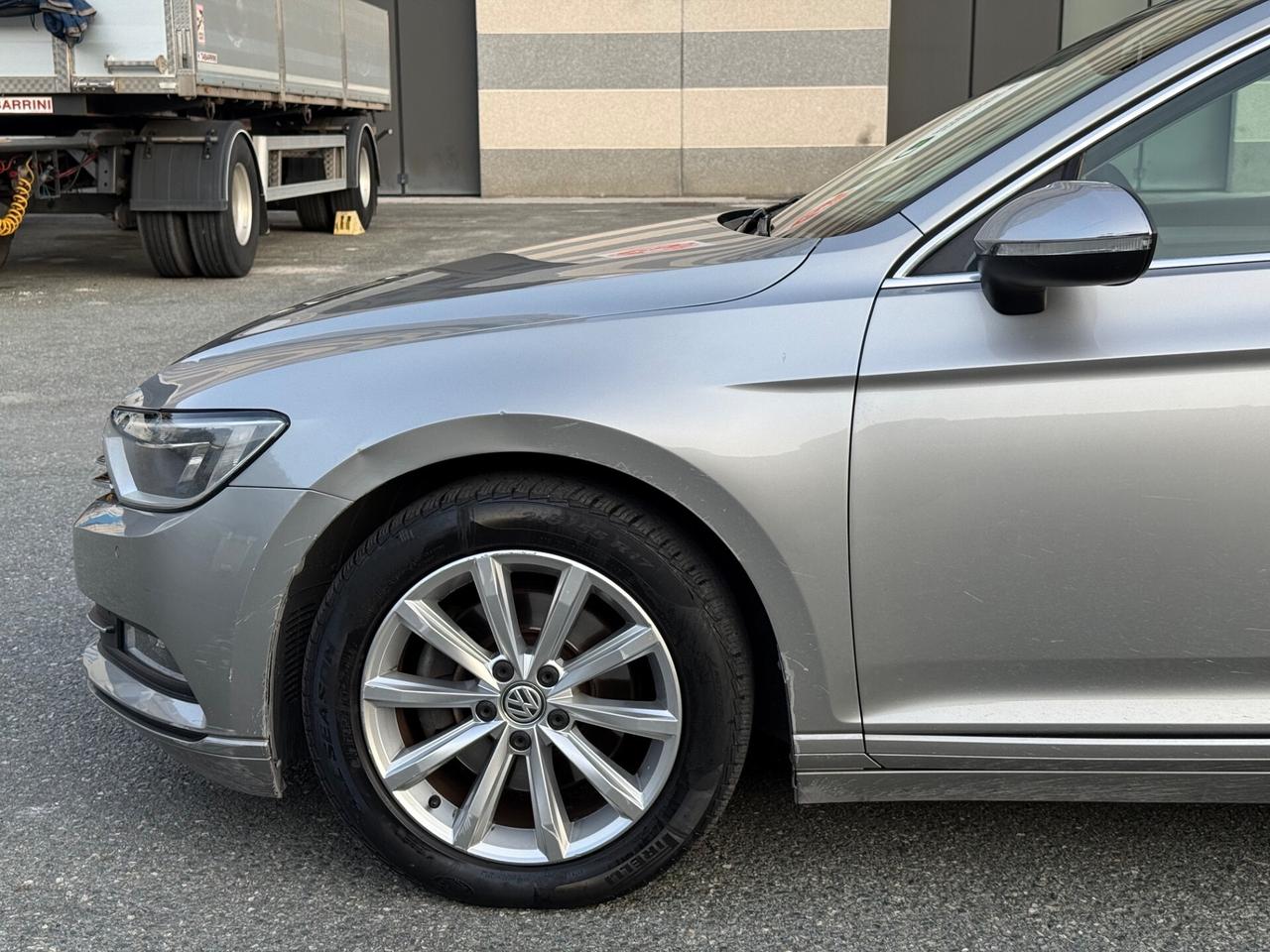 VOLKSWAGEN PASSAT BERLINA 2.0 tdi HIGHLINE EURO 6