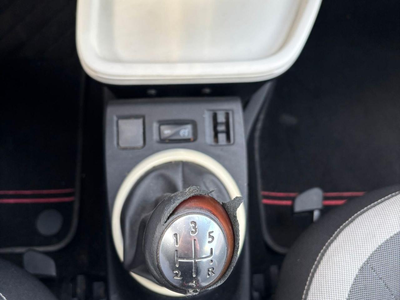 Renault Twingo 1.0 sce Zen (live) 69cv E6