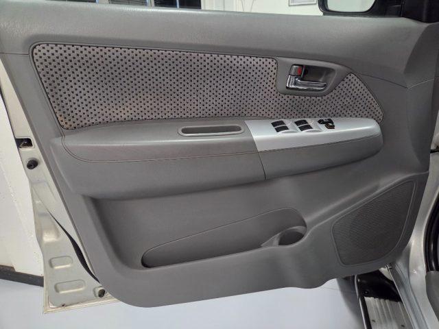 TOYOTA Hilux 3.0 D-4D 4WD MANUALE