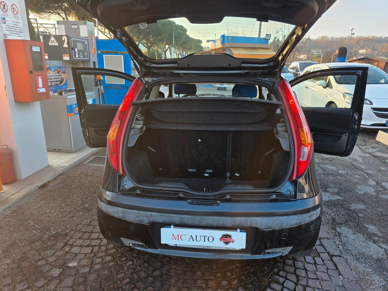 Fiat Punto 1.2i cat 3 porte Verve con 175.000km Neopatentati ok