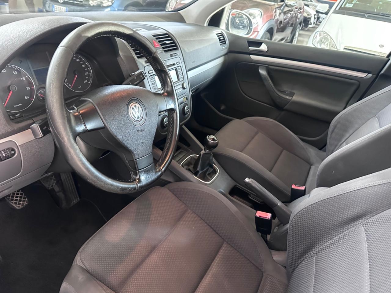 Volkswagen Golf 1.6 16V FSI 5p. Sportline