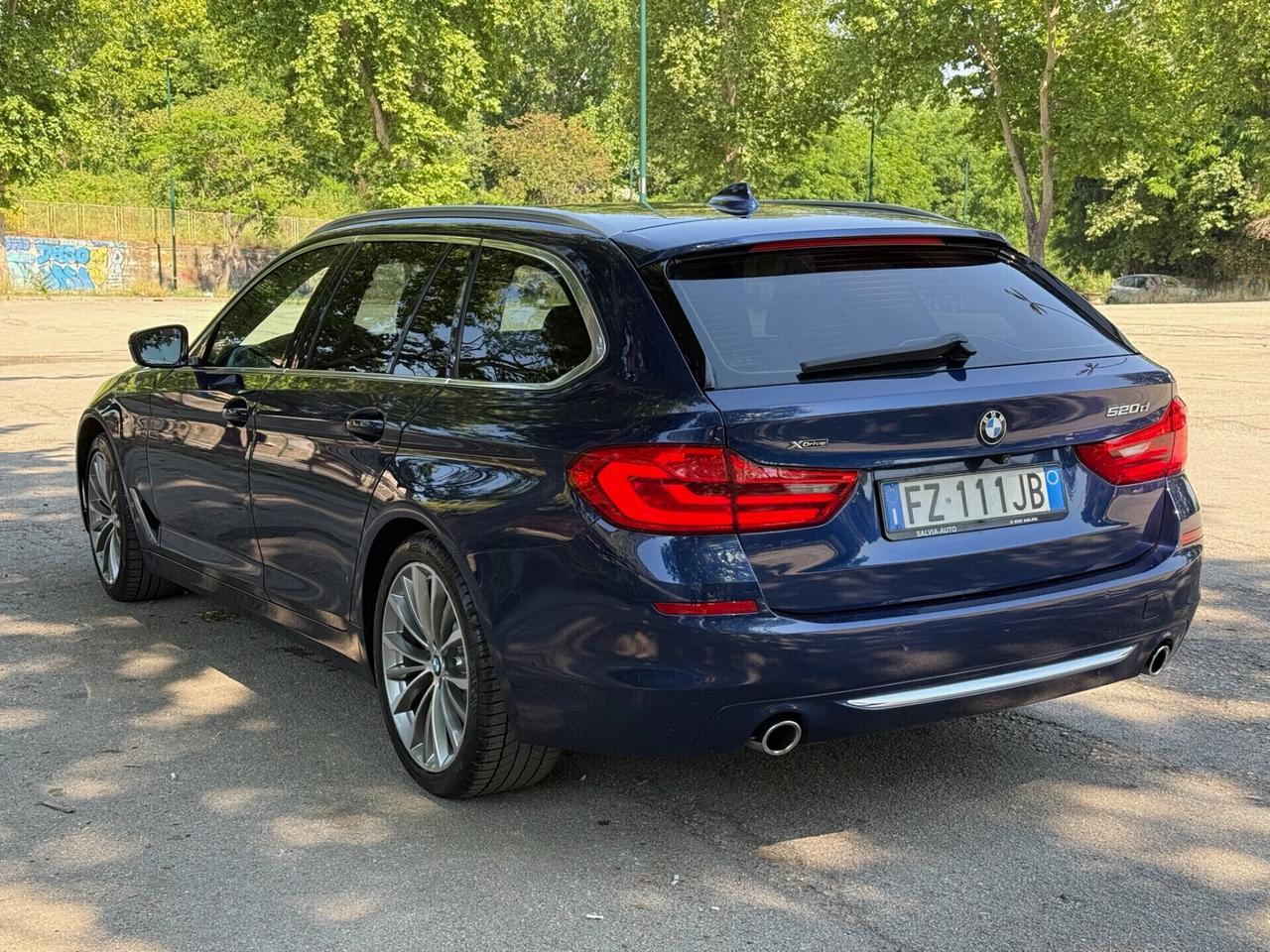 BMW 520d G31 2019 xDrive Touring Luxury